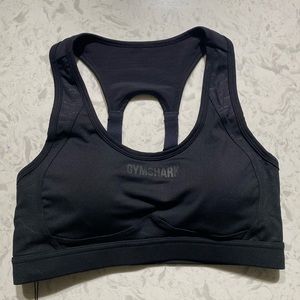 Black gym shark sports bra